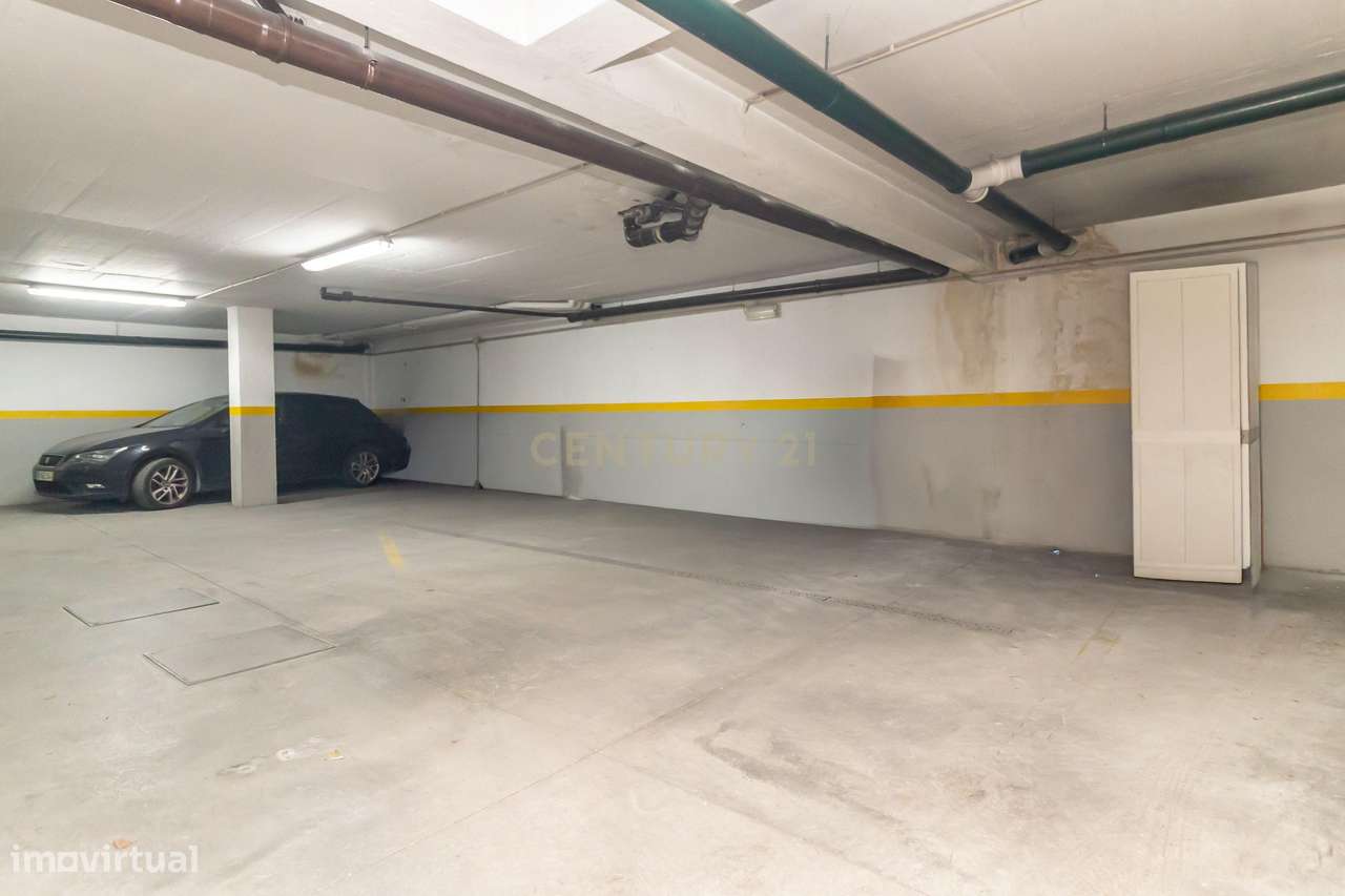 Apartamento T2 na  Quinta do Bom Retiro, Sobreda-23