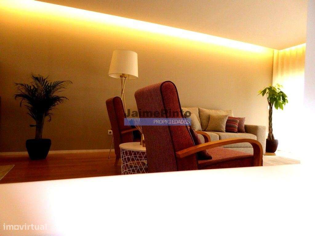 Apartamento de excelência T2. Portugal, Nevogilde, Porto.-1