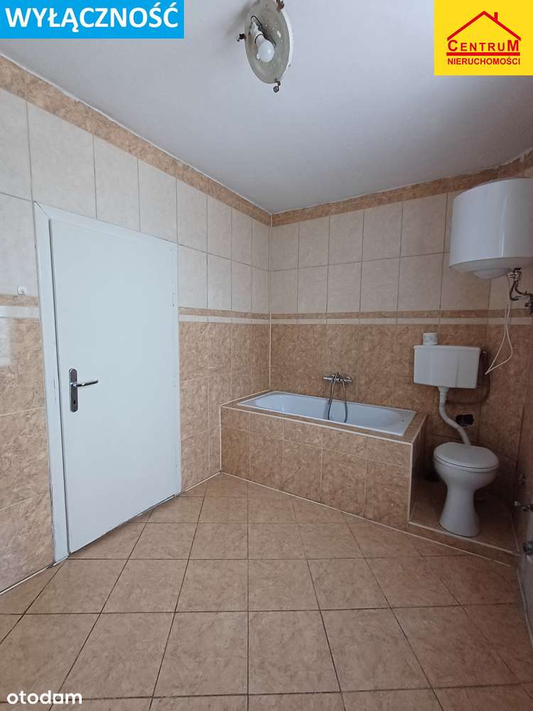 Dom położony w spokojnej okolicy.-10