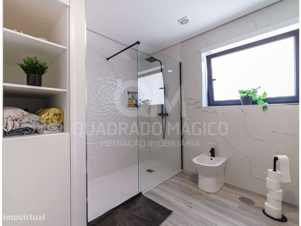 Maravilhosa moradia T3+1, térrea e de linhas modernas a 2 minutos d...-24