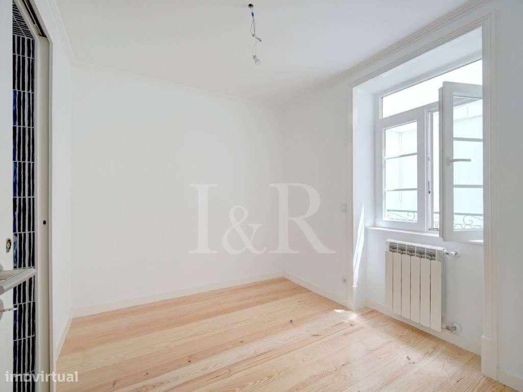 Apartamento T3 totalmente renovado no Chiado, Lisboa-17