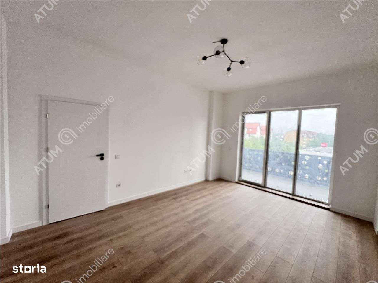 Apartament cu 3 camere decomandate 2 bai 2 balcoane in Sibiu - Imagine principală: 3/20