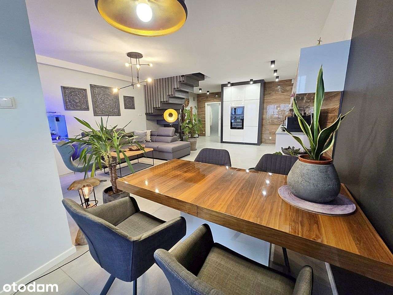 Rokosowo. Dom z garażem. Designerskie wnętrze, dopracowane detale.-5