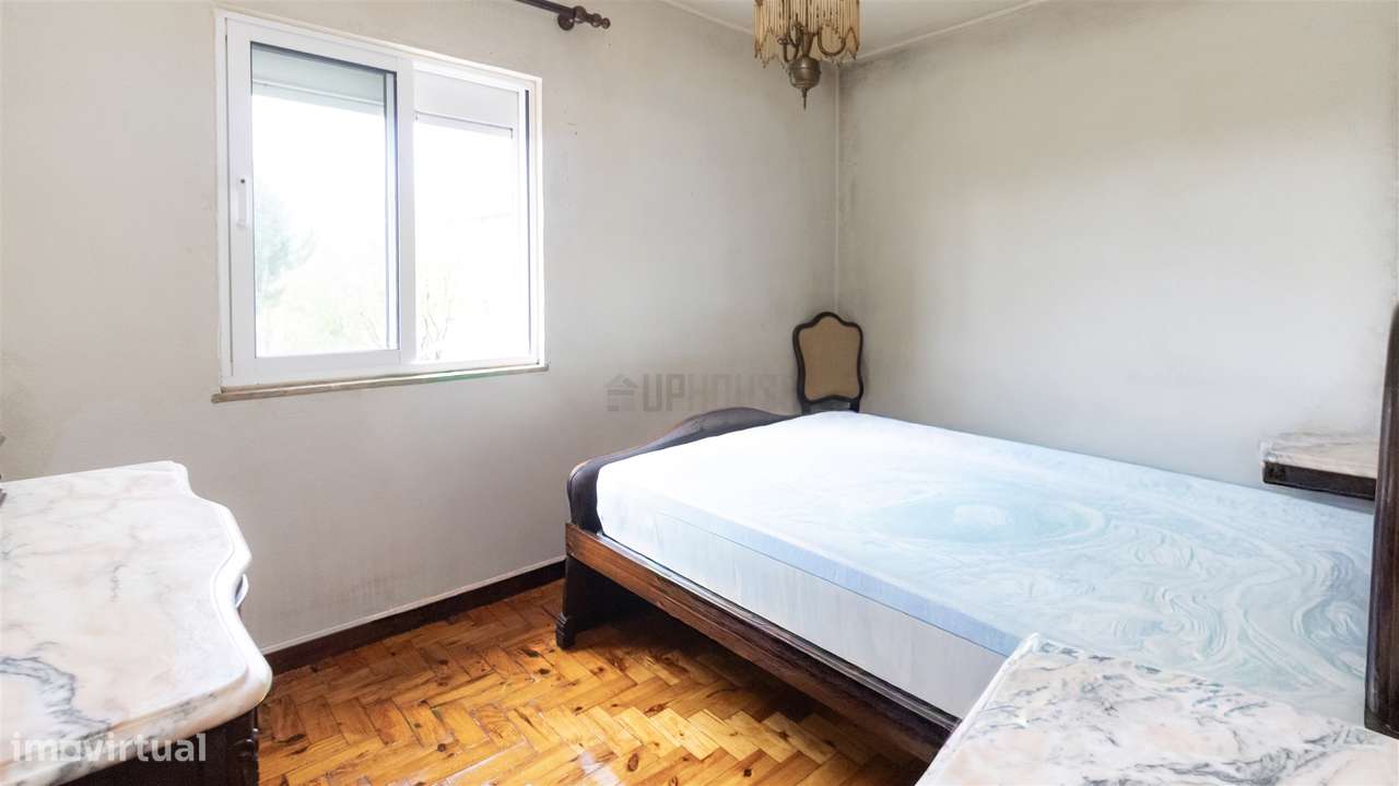 Apartamento T3 com Garagem Fechada - Bairro Santa Eugénia-4