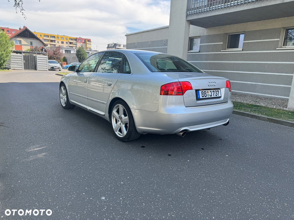 Audi A4 - 12