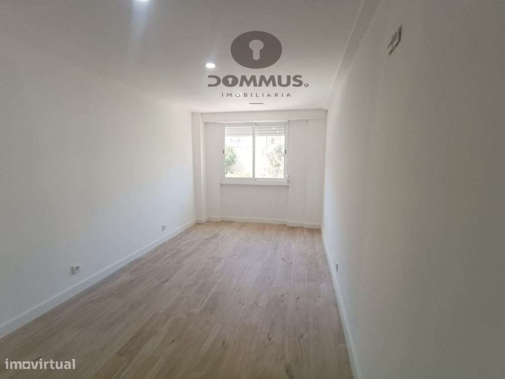 Apartamento T3 na Damaia totalmente Remodelado-3
