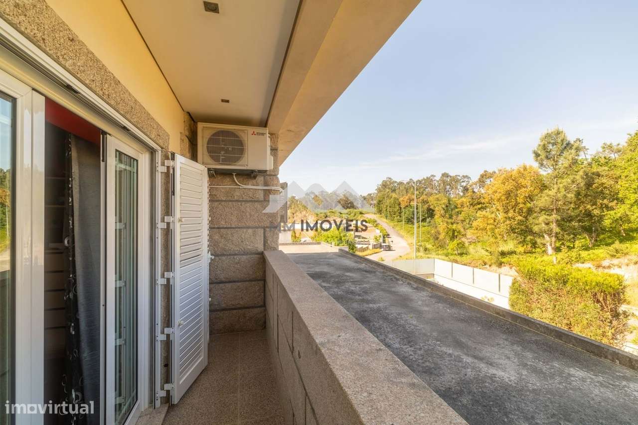 Moradia T4 | Piscina | Jardim | 4 frentes | Praia Fluvial-58