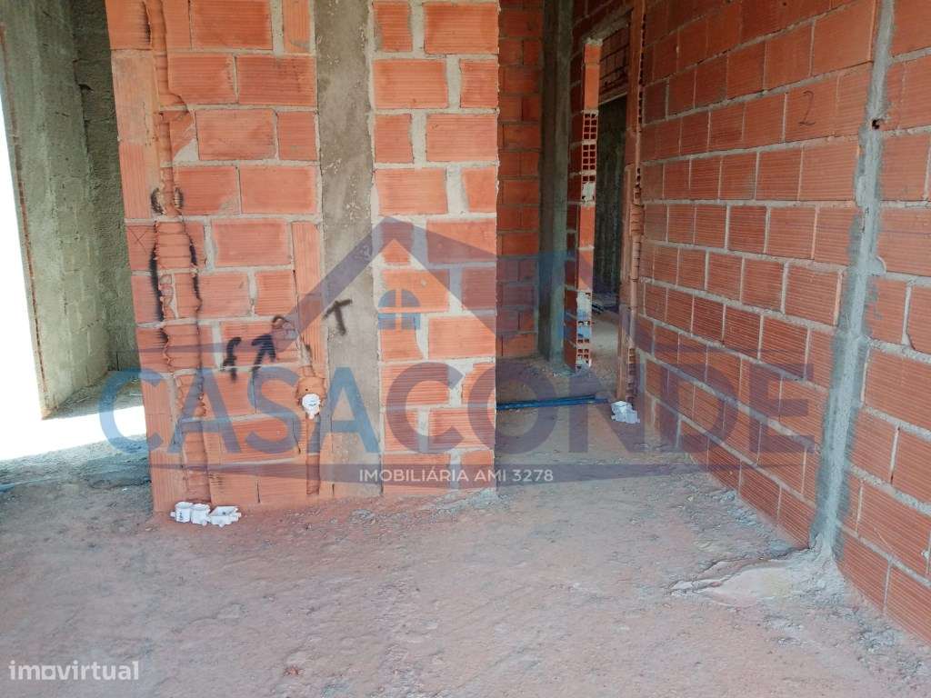 Moradia Isolada Térrea V3 C/Piscina e Garagem-6