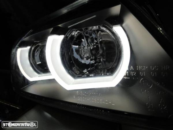 Farois Angel Eyes 3D Tipo U BMW E90 / E91 05-08 Fundo Preto - 10