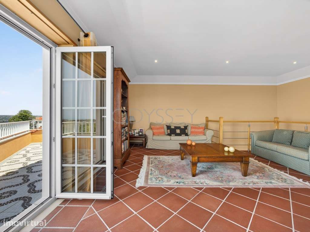 Villa T3 com piscina e vistas panorâmicas aninhada na aldeia histór...-38
