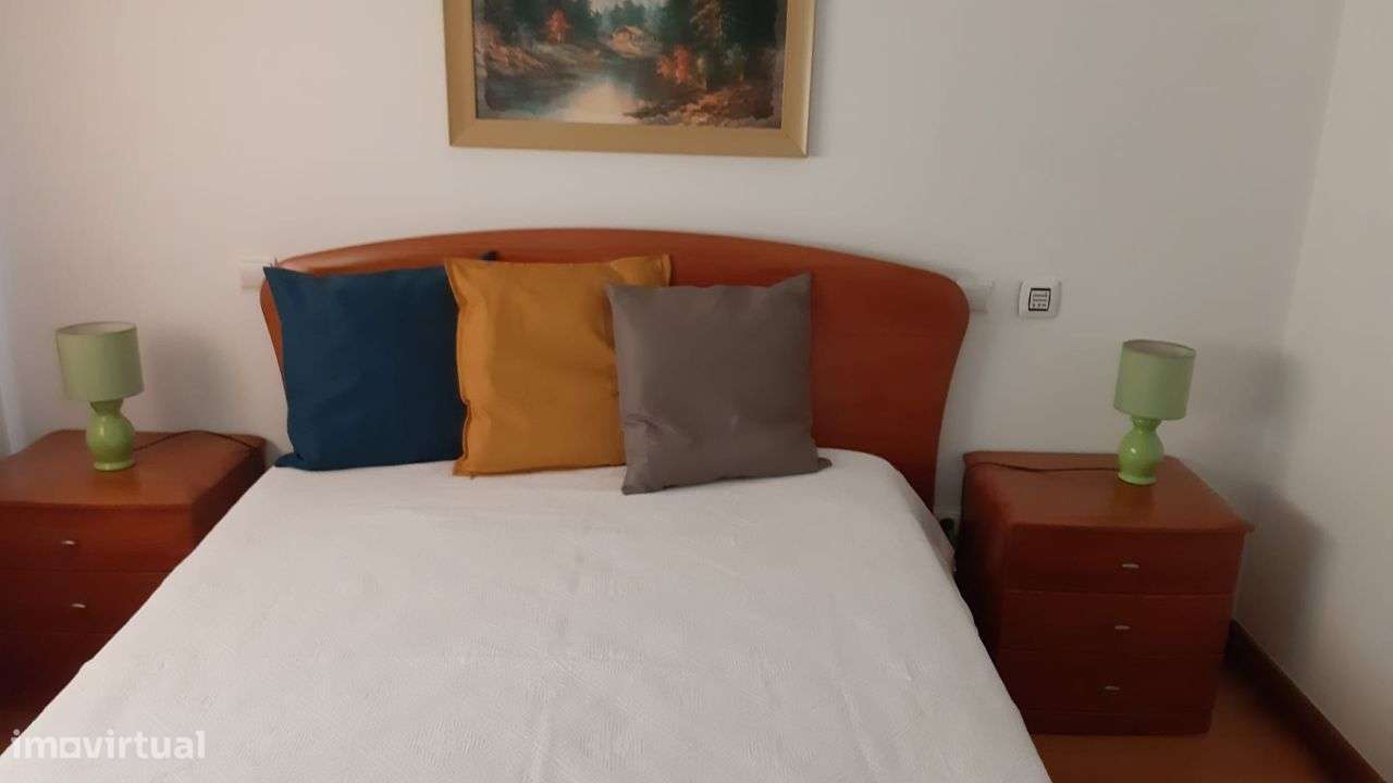 Prédio em propriedade Horizontal - Vila N.Caparica - Grande imagem: 2/40