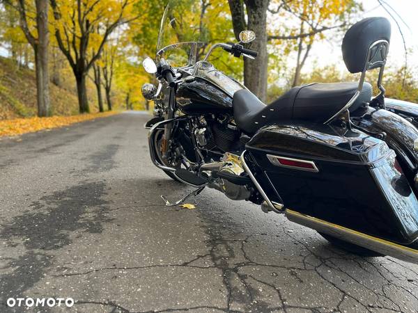 Harley-Davidson Touring Road King - 15