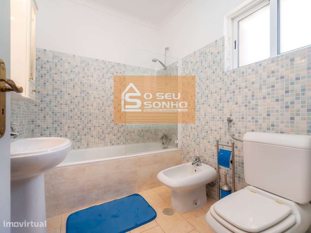 Moradia T4 em Santa Bárbara de Nexe-7