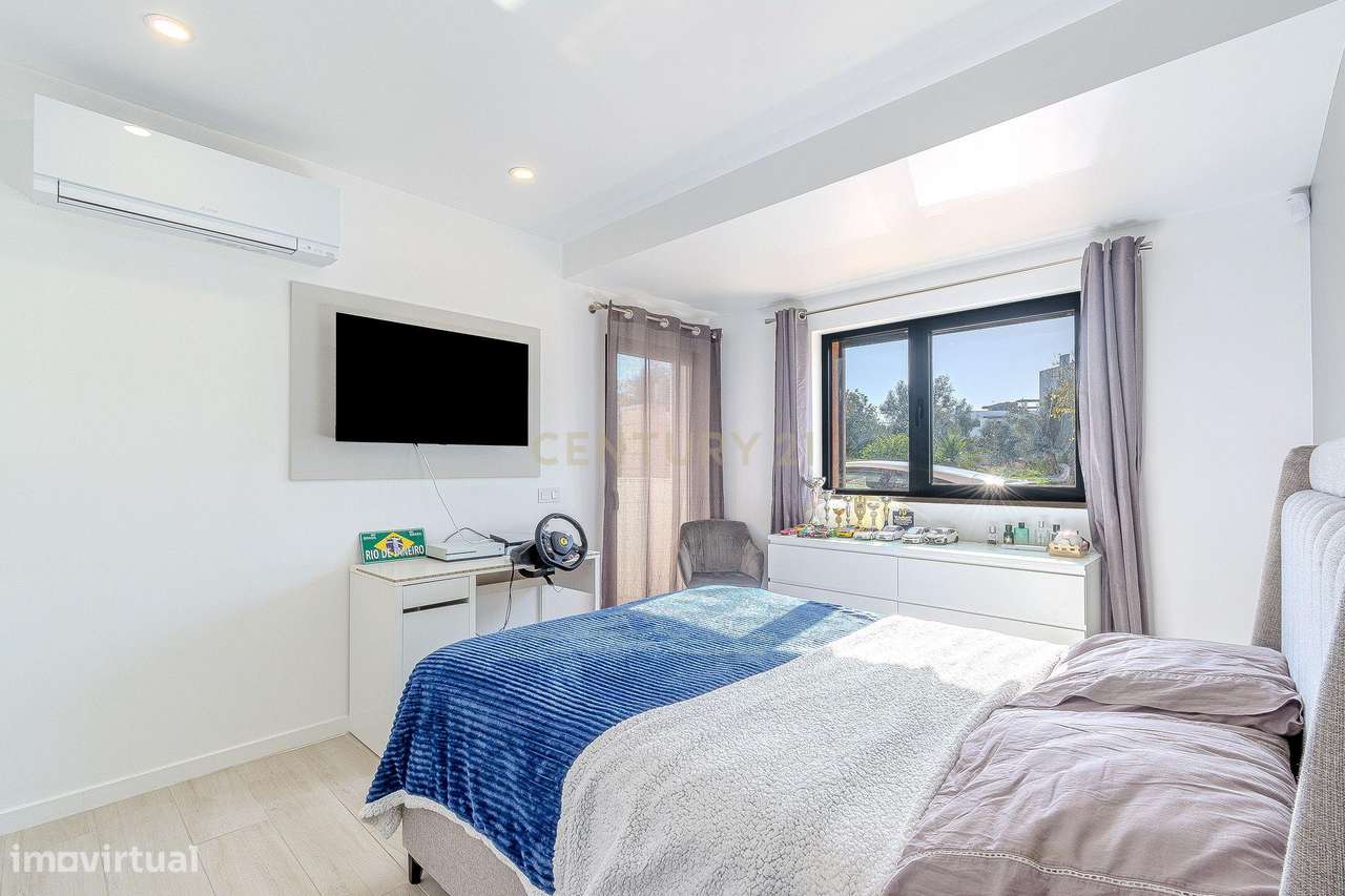 Luxuoso Apartamento de 3 Quartos novo com um Grande Terraço e Estacion-23