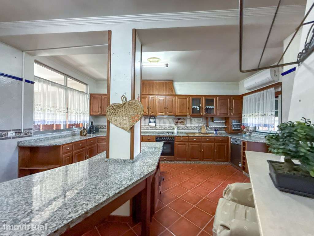 Moradia T2+1 com 2 pisos e garagem - Vila Nova de Paialvo, Tomar-2