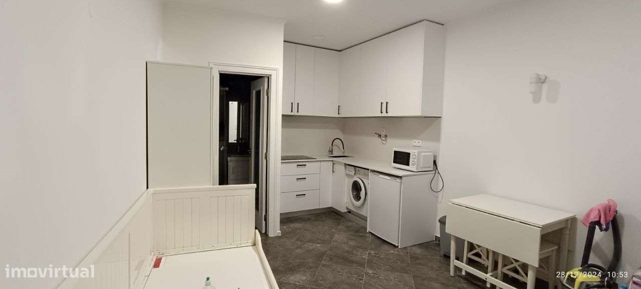 Apartamento Studio de 26m² com cozinha equipada e acessibilidade - Grande imagem: 2/12