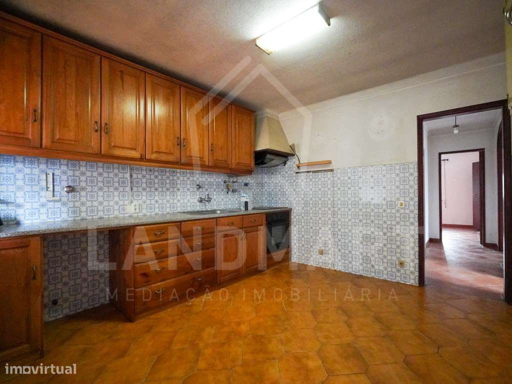 Moradia T2 + 1, Centro de Alcobaça-5