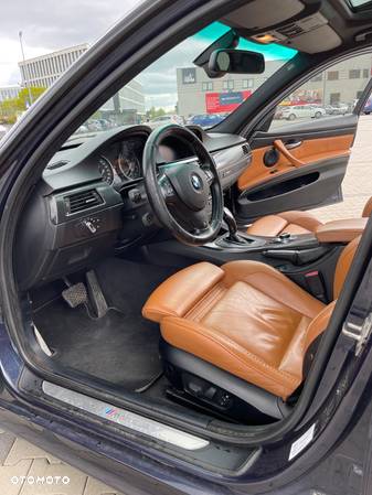 BMW Seria 3 330d DPF Edition Sport - 13