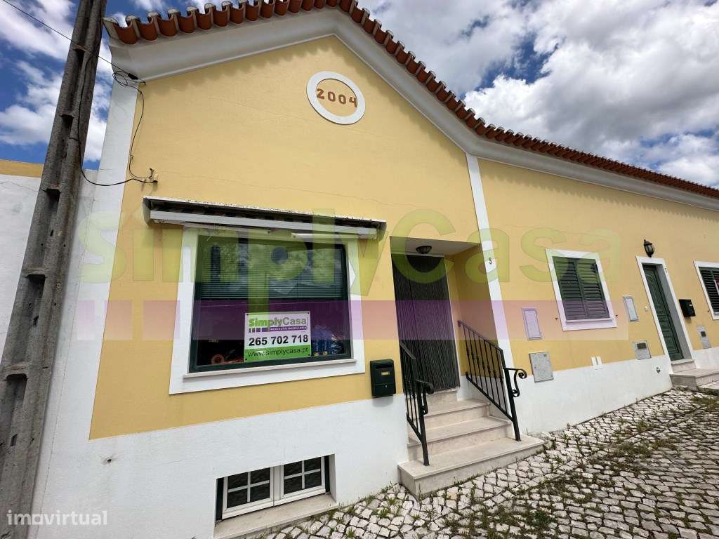 Moradia T2 + Espaço Comercial - CANHA-14