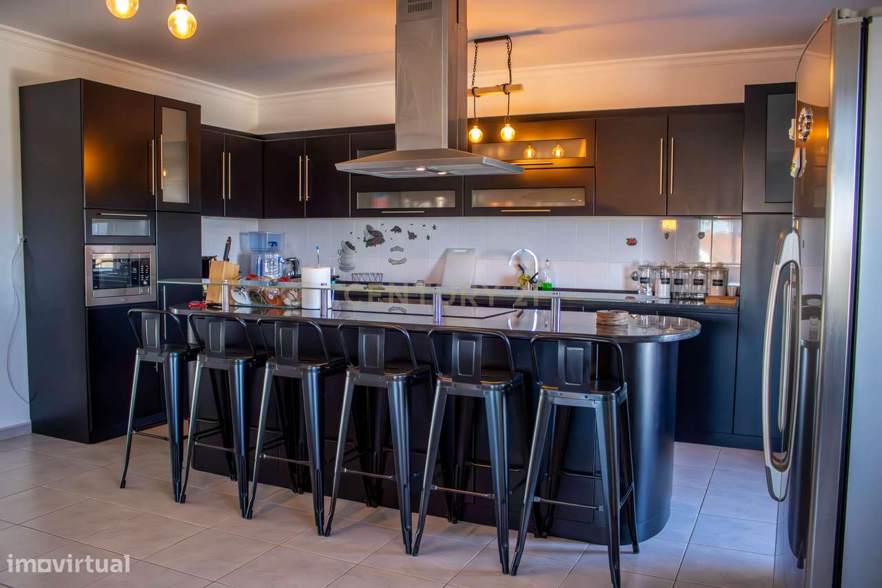 Moradia moderna | 3 pisos | Vila Nova Foz Côa-13