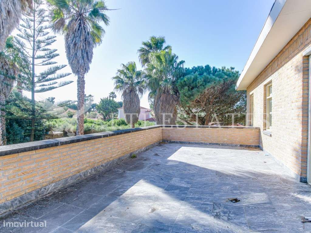 Moradia Única T4 + 1 Quinta da Marinha-20
