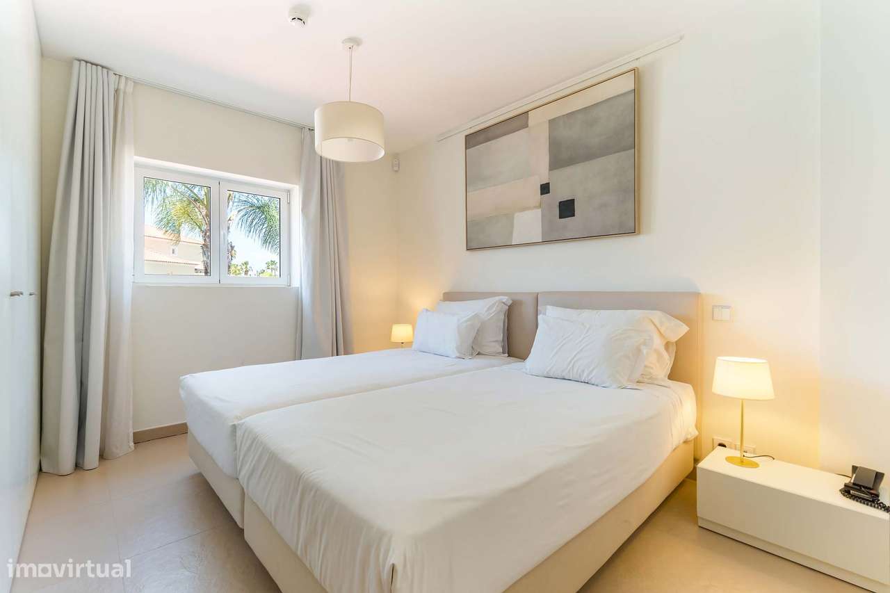 Elegante Apartamento T1 com agradável varanda em Resort-12