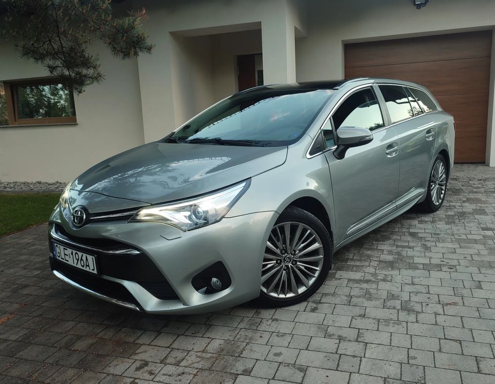 Toyota Avensis III Touring Sports 1.8 Multidrive S Executive 2016