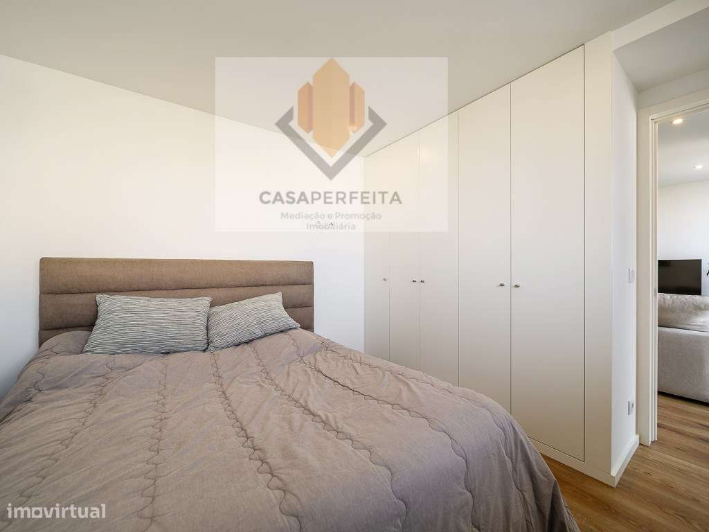 Fantástico T1 com Varanda Junto à Exponor - Leça da Palmeira-16