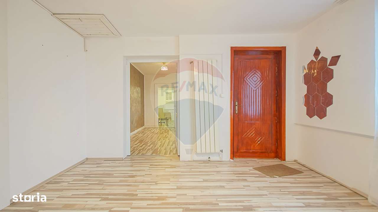 COMISION 0 | Apartament 4 camere + Curte | Zona Tractorul-7