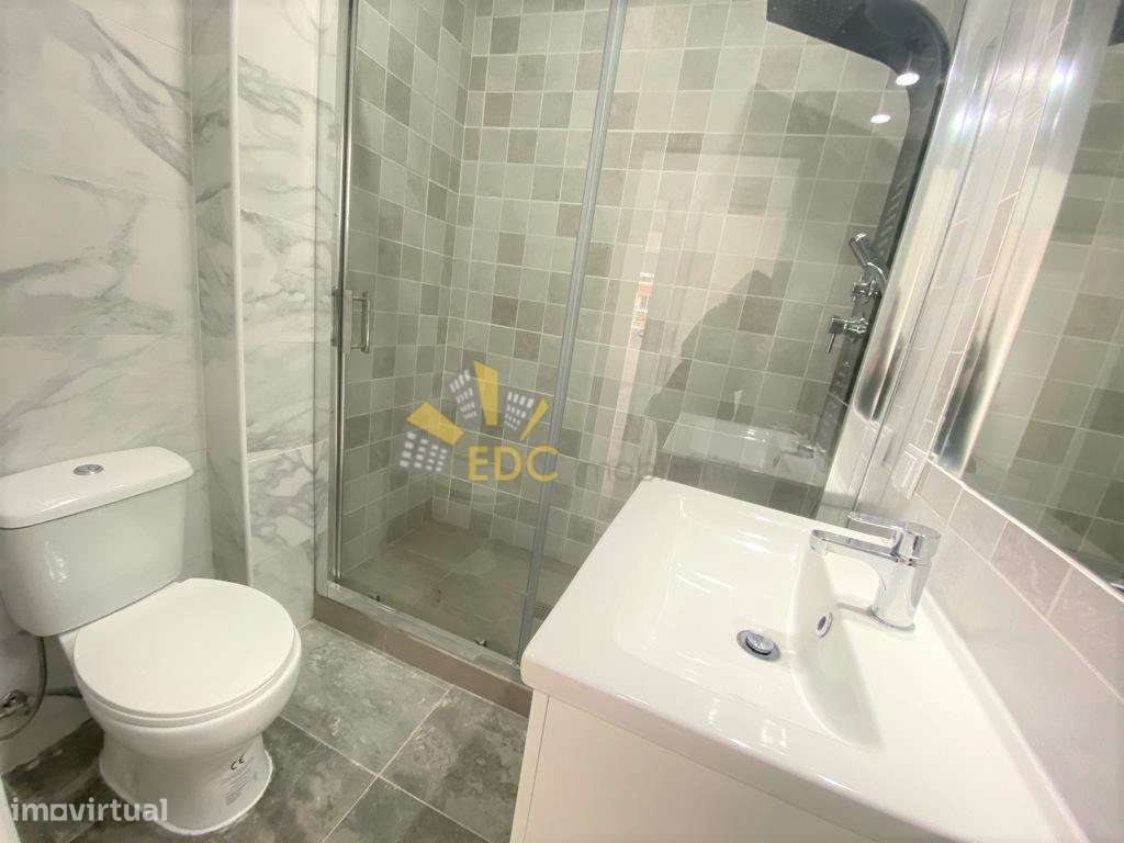 Apartamento T1 Totalmente Remodelado | Localizado em Arroios, perto...-13