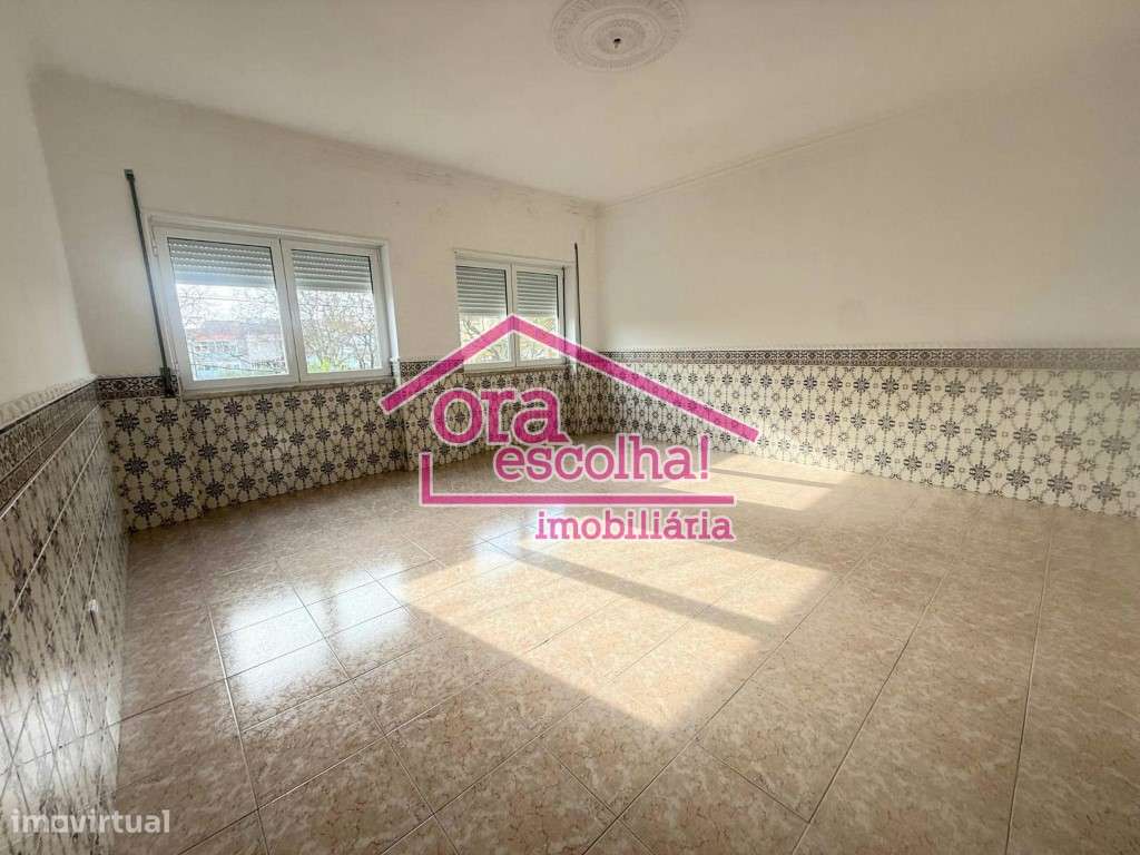 Oportunidade 1º andar de moradia de 3 Assoalhas + Sótão para arrend... - Grande imagem: 2/17