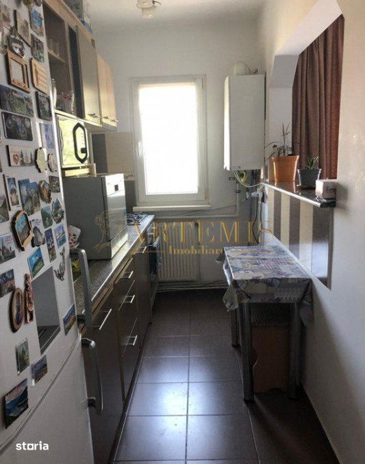 Apartament 3 camere, semidecomandat, 48 mp, zona Manastur