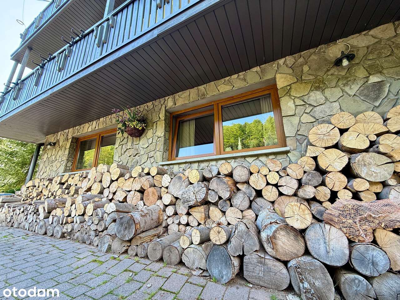 Szukasz  działającego biznesu hotelowego w dobrej lokalizacji?-18