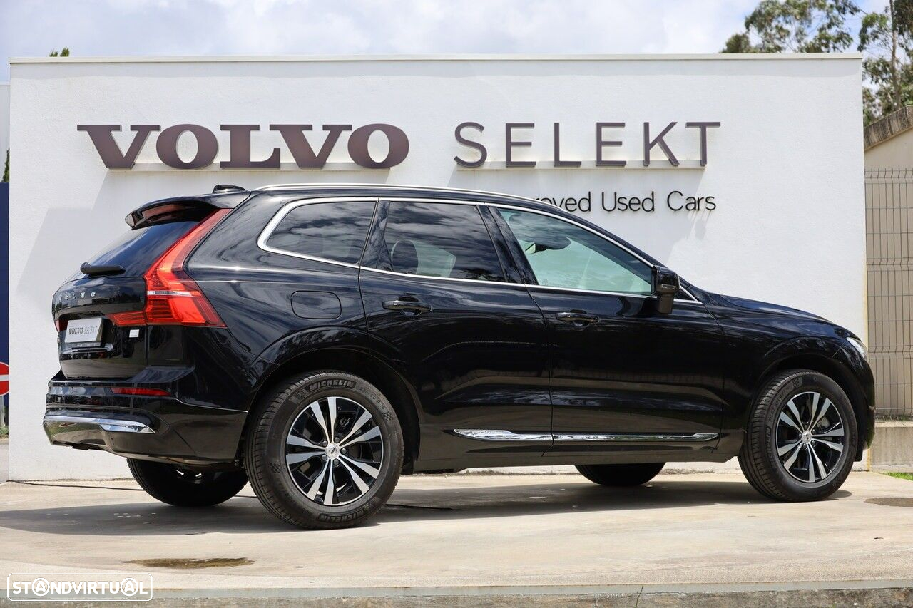 Volvo XC 60 2.0 T6 PHEV Core AWD - 28