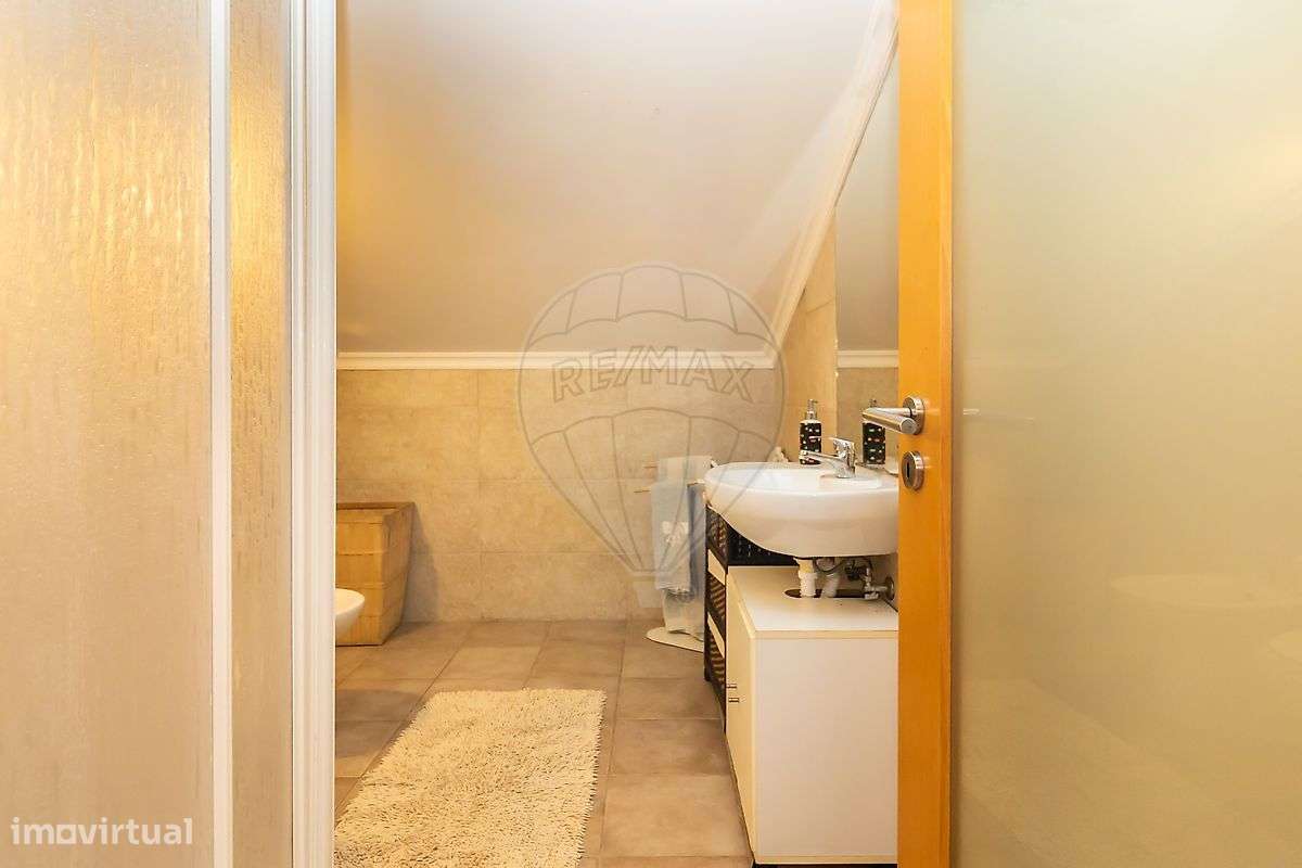 Moradia T4 à venda em Seixal-42