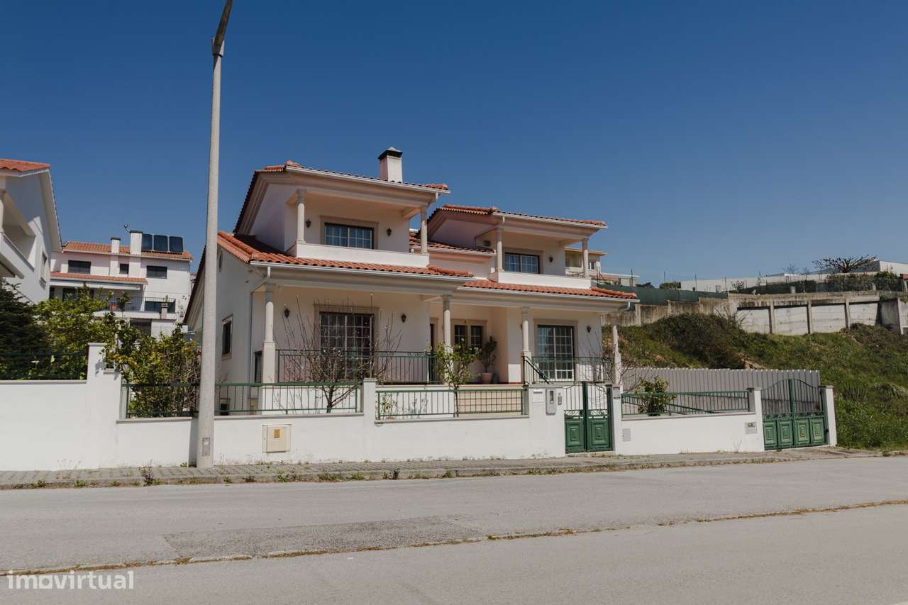 Moradia Isolada T4 / Casal de Matos / Leiria-38