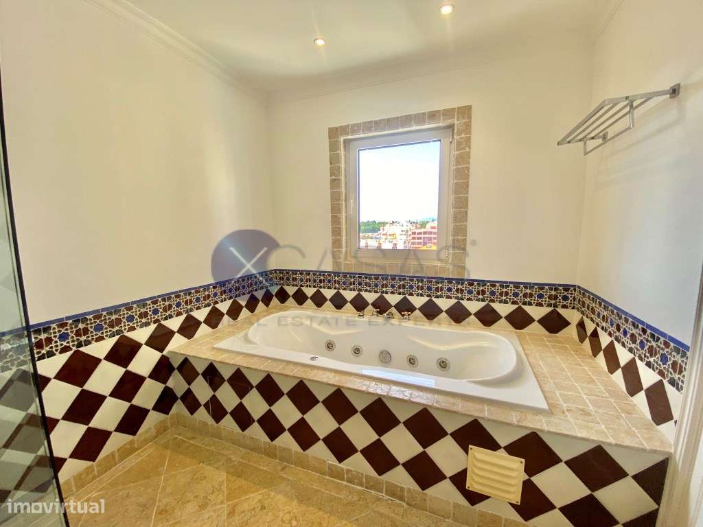 Luxuoso apartamento T4 para arrendamento na Guia com vista única de...-27