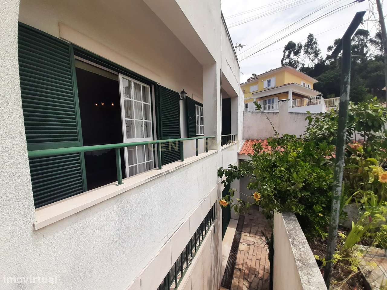 Espetacular Moradia T3 em Lousa com Garagem e Varandas-11