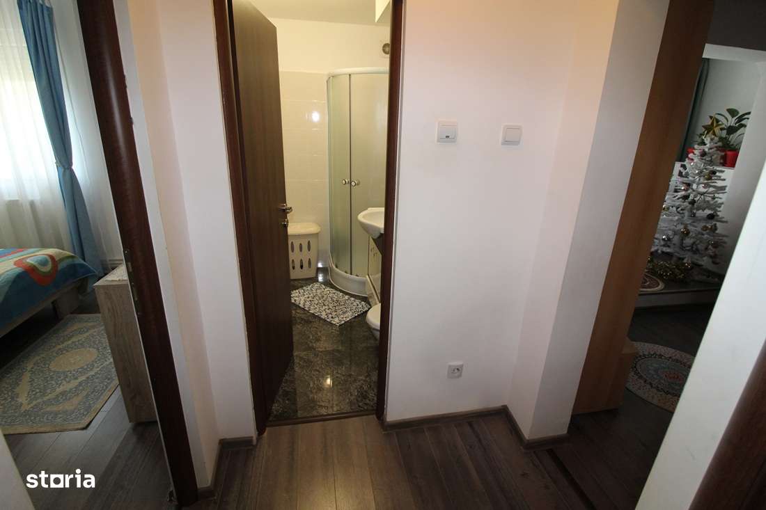 Vând apartament 3 camere în Hunedoara, Micro7-Trandafirilor, parter-5