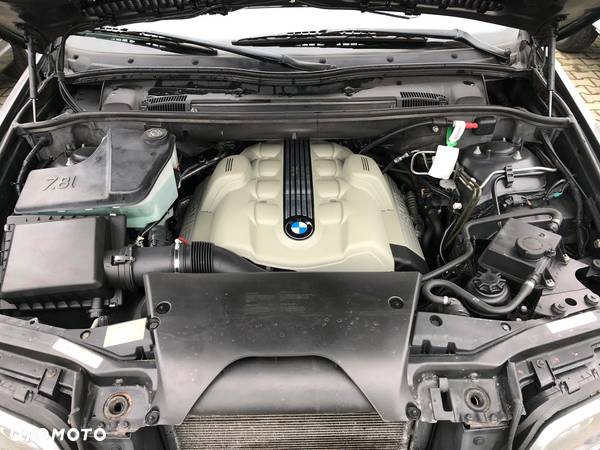 BMW X5 4.8is - 23