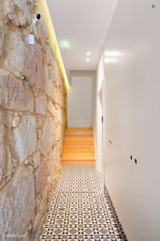 Apartamento com 1 quartos - localizado em Santo Ildefonso Porto - Grande imagem: 2/6