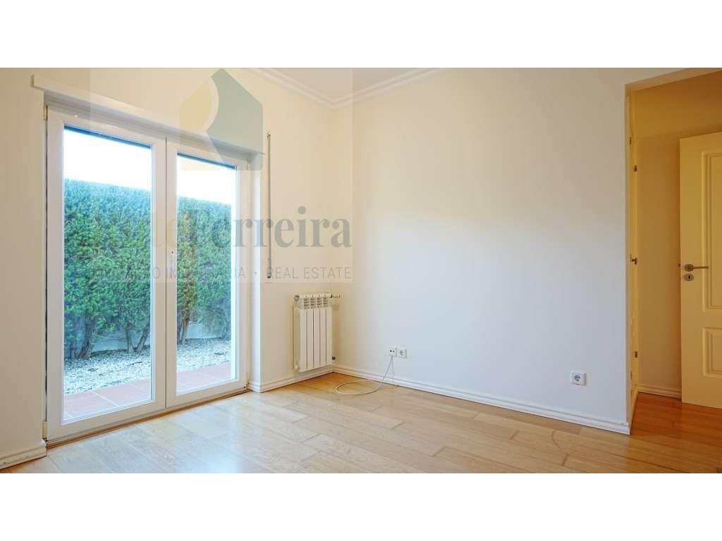 Apartamento T2 no Condomínio de Luxo Campo Real!-24