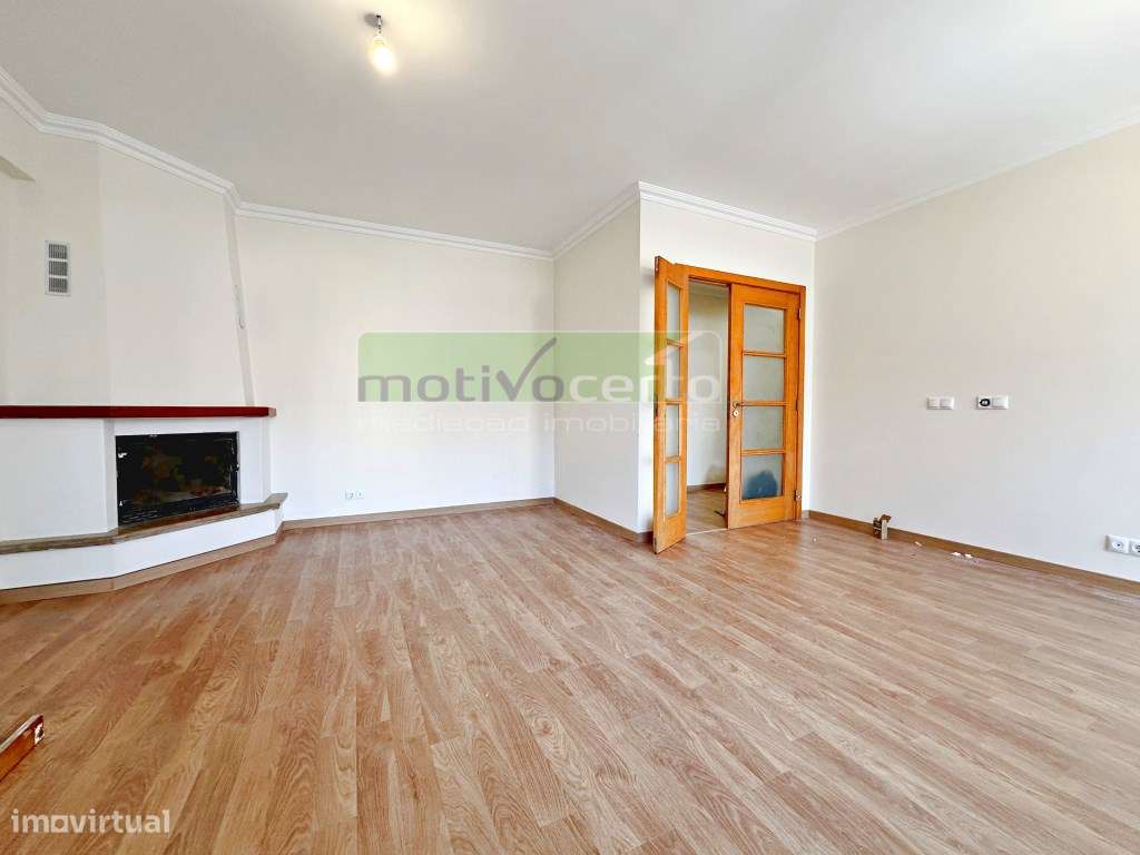 T3 com 3 Varandas e Arrecadação na Serra das Minas, Rio de Mouro. P... - Grande imagem: 2/24