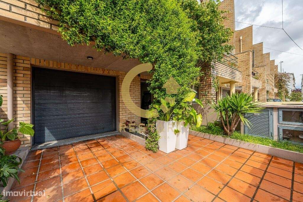 Moradia T3+1 - 3 Pisos Geminada em Canidelo-Afurada - Grande imagem: 4/60