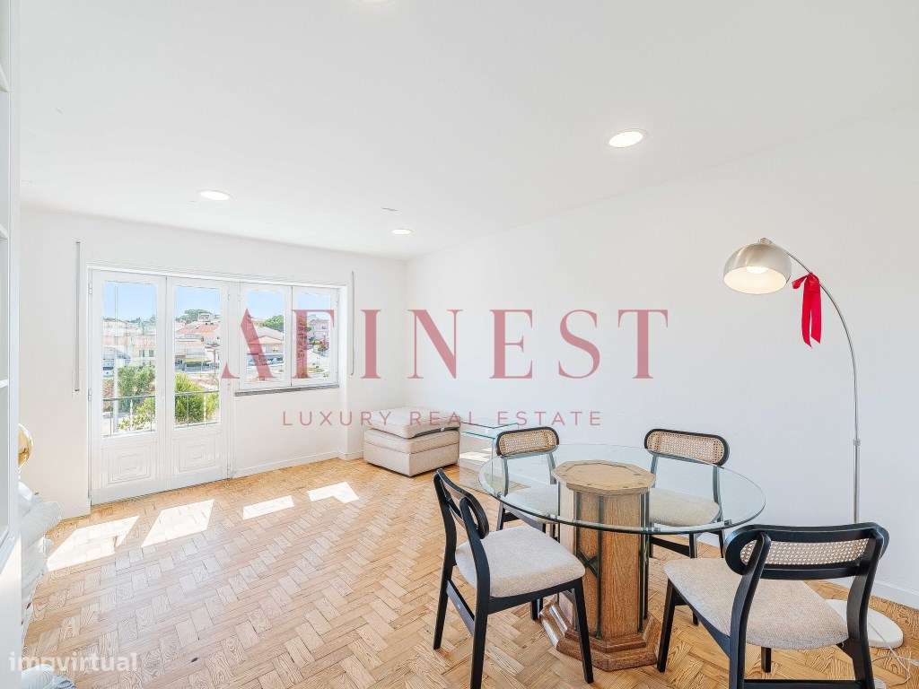 T2 Remodelado no Estoril | Pronto a Habitar | Nascente/Poente |-18