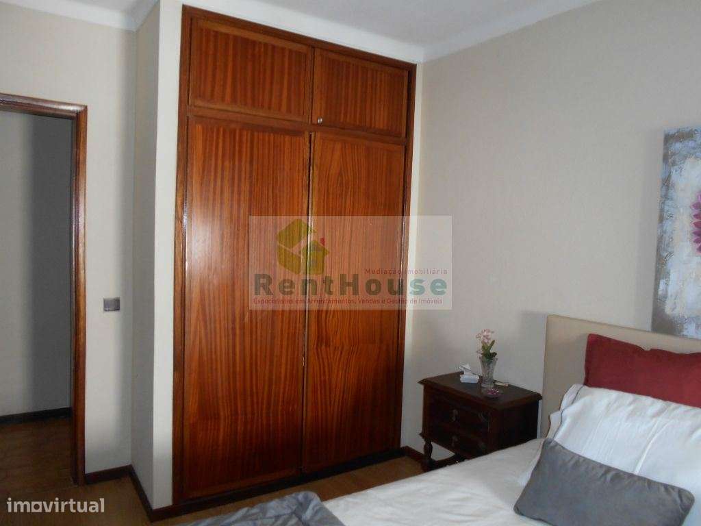 T2 Mobilado  ARRENDAMENTO DE 15 SETEMBRO A 30 JUNHO. - Grande imagem: 5/9