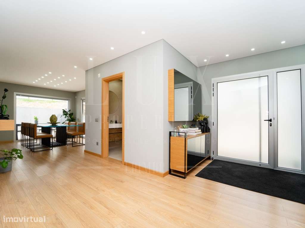 Moradia T5+1 | Antanhol, Coimbra - Grande imagem: 3/58