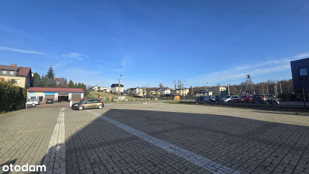Budynek usługowy z dużym parkingiem, przy DK78! OFERTA 0%-5