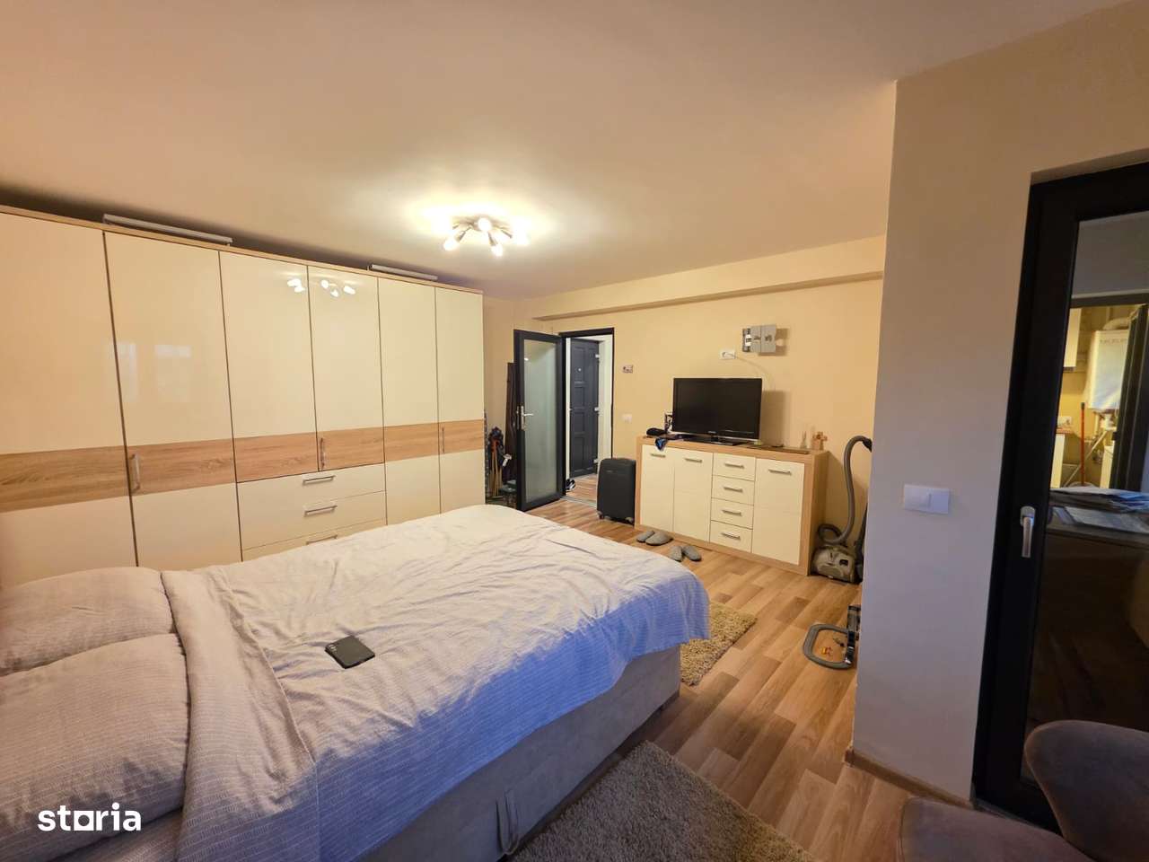 Apartament cu o cameră, mobilat, 44 mp, etaj 1, zonă ultracentrală, - Imagine principală: 2/7