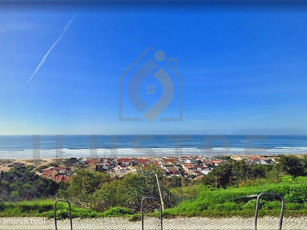 Moradia isolada com áreas generosas e piscina nos Foros da Amora-26